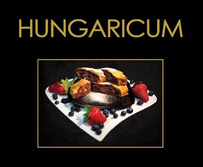 HUNGARICUM (KÖNYV + FOLK MUISC CD MELLÉKLETTEL) (2011)