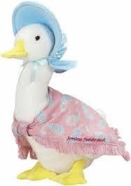 KACSA JOLÁN 15 CM PLÜSS FIGURA EGYEDI DOBOZBAN