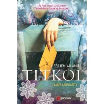A FÉRJEM VALAMIT TITKOL (2014)
